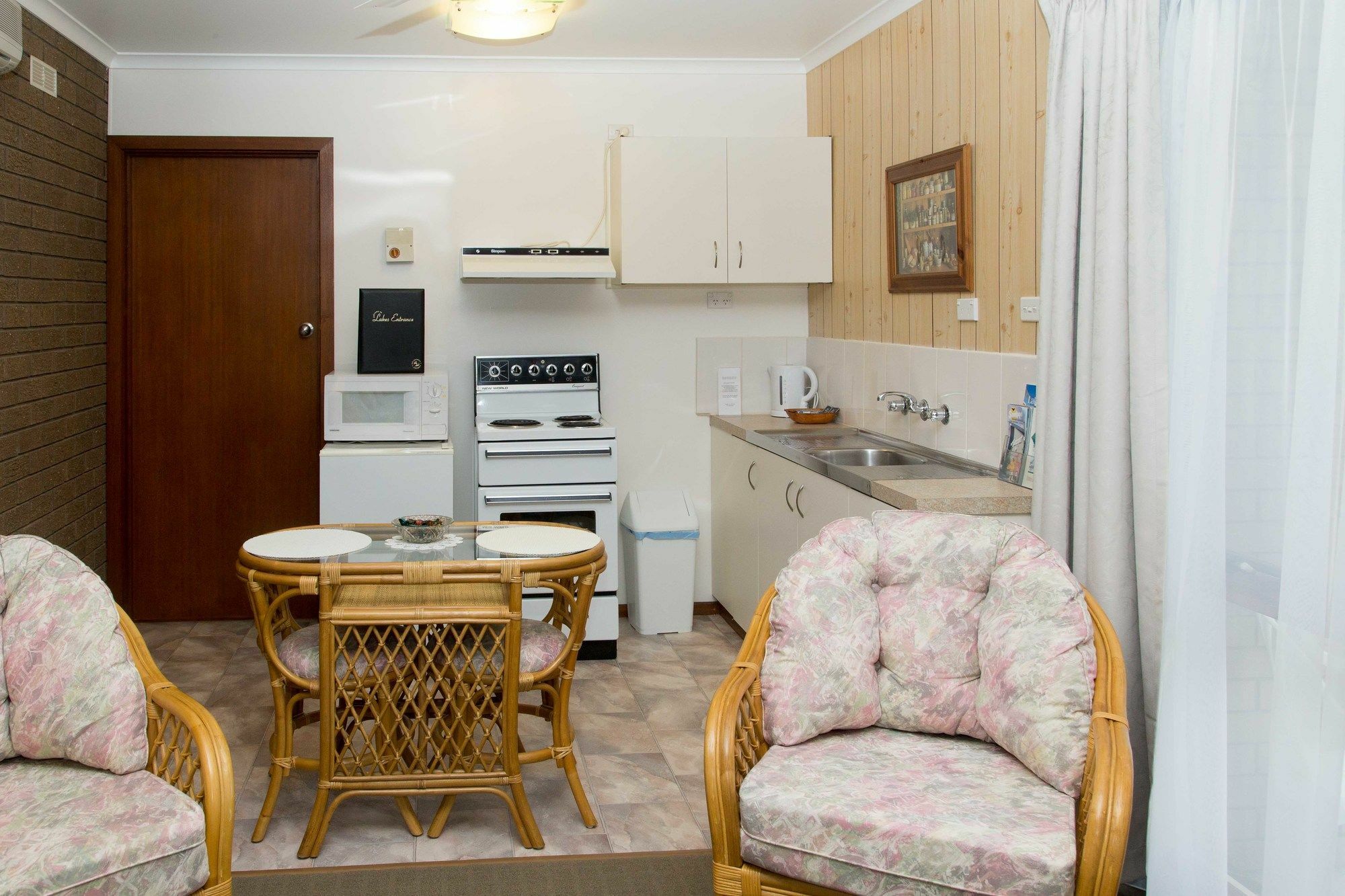 Sandpiper Holiday Apartments Lakes Entrance Exterior foto