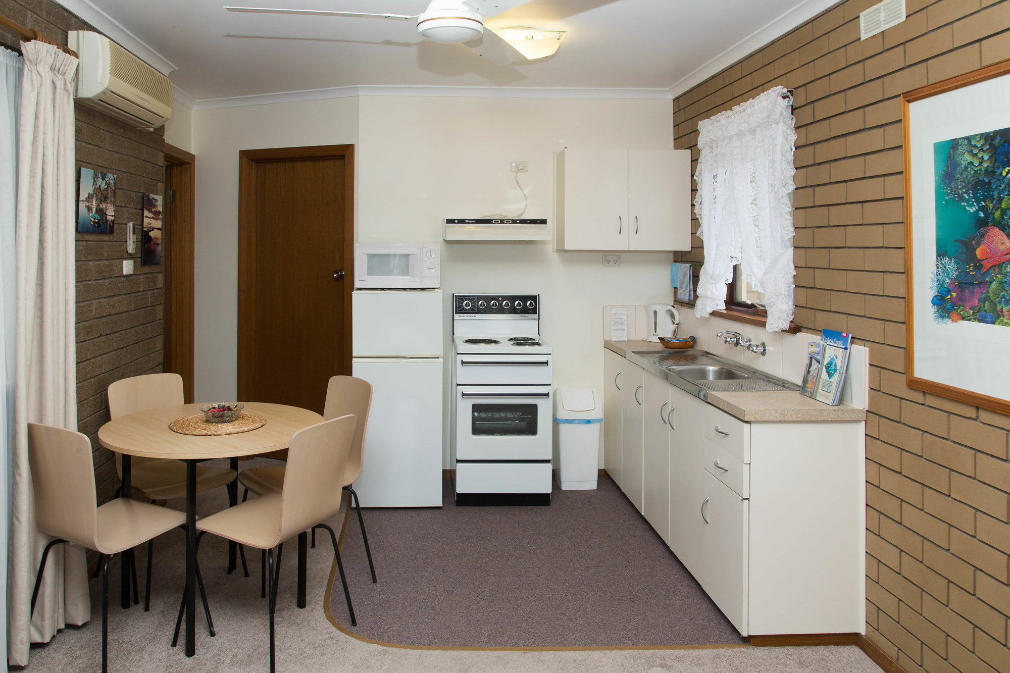 Sandpiper Holiday Apartments Lakes Entrance Exterior foto